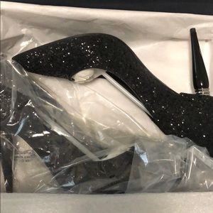 Black sequence high heel shoes